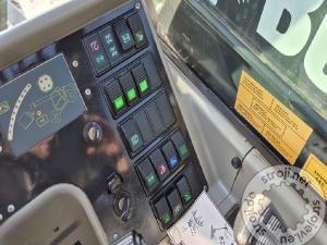 Viličarji regalni s teleskopom, BOBCAT T40170 - 2008 LETNI - 920 UR - 17.4M - 4T - TOP