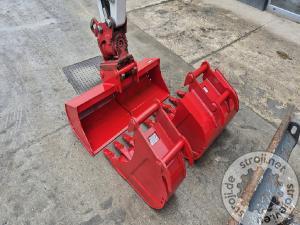 Mini bagri, TAKEUCHI TB240 - POWERTILT - 3X ŽLICA - 2019 LETNIK