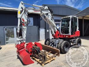 bagri na kolesih takeuchi tb295w 2019 letnik powertilt 4x lica