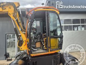 Bagri na kolesih, JCB HYDRADIG 110W - ROTOTILT - LETNIK 2016 - 8120 UR