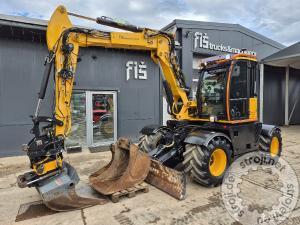 bagri na kolesih jcb hydradig 110w rototilt letnik 2016 8120 ur