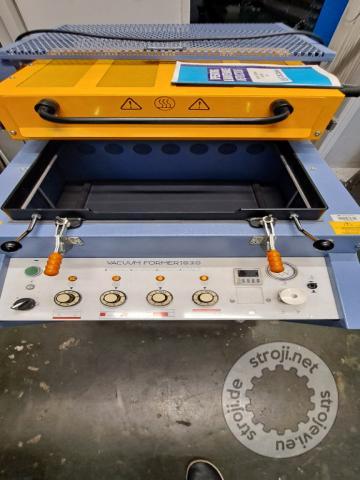 Obdelovalni stroji za plastiko, gumo ostalo, Ostali Termoformirka CR Clarke 1820 – Skoraj nova