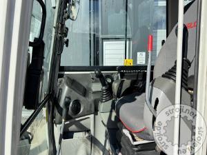 Mini bagri, TAKEUCHI TB240 - POWERTILT - 4X ŽLICA - 2016 LETNIK