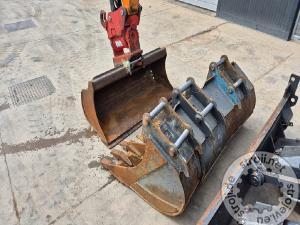 Bagri na kolesih, Ostali DX100W-7 - POWERTILT - 4X ŽLICE - STABILIZATORJI