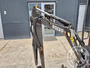 Mini bagri, VOLVO EC18D – LETNIK 2017 – 1625 DELOVNIH UR