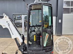 Mini bagri, BOBCAT E26 - POWERTILT - 3X ŽLICE - LETNIK 2019 - 1670 DE
