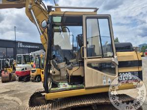 Bagri goseničarji, CATERPILLAR 318 BLN - 2001 LETNIK - 250CM - 3X ŽLICA