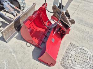 Mini bagri, TAKEUCHI TB230 - LETNIK 2017 - 6445 DELOVNIH UR - 3X ŽLICA