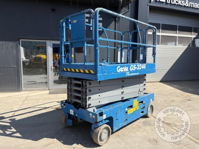 Dvigala, GENIE GS3246 - 2021 LETNIK - 35 DELOVNIH UR