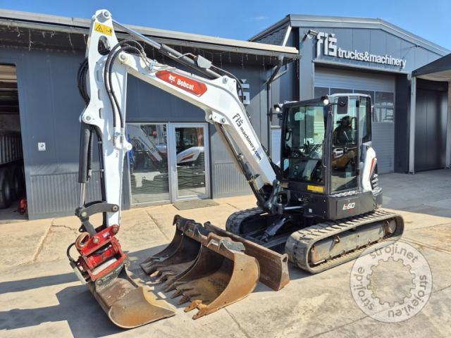 Mini bagri, BOBCAT E60 - POWERTILT - LETNIK 2021 - 1375 DELOVNIH UR