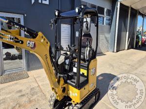 Mini bagri, CATERPILLAR 301.7 CR - LETNIK 2022 - 115 DELOVNIH UR - POWERTI
